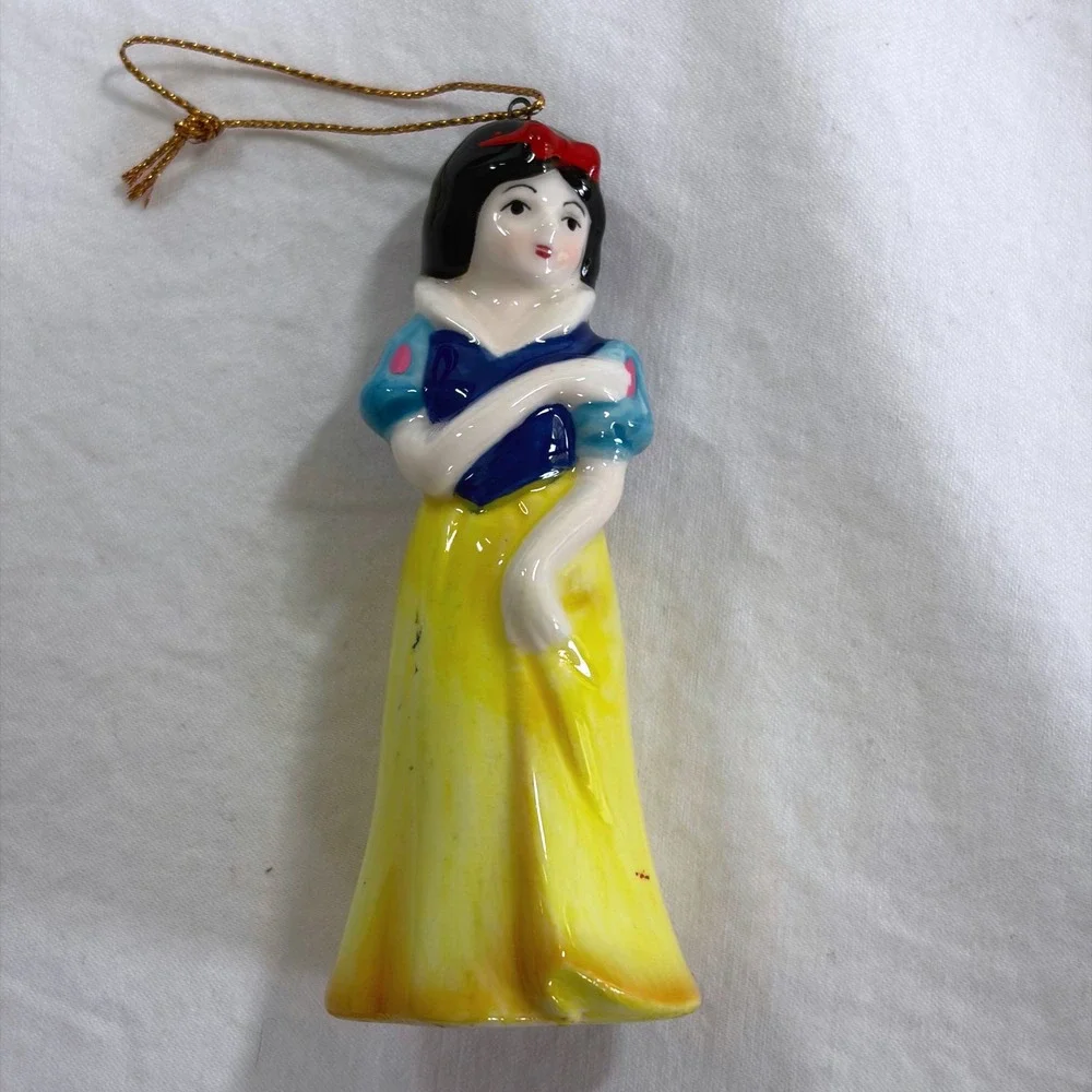 Disney vintage snow